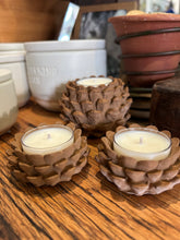 Load image into Gallery viewer, Pinecone Tea Light Candle