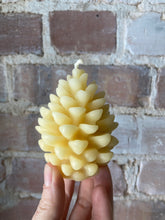 Load image into Gallery viewer, Beeswax Pinecone Candle