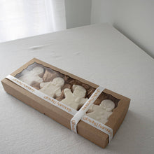 Load image into Gallery viewer, Gingerbread Family Candle Set