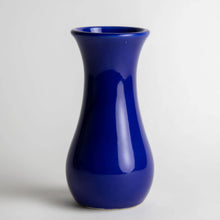 Load image into Gallery viewer, Ceramic American Blue Vase