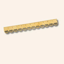 Load image into Gallery viewer, Scallop Ruler