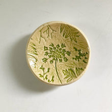 Load image into Gallery viewer, Pressed Flowers Trinket Dish