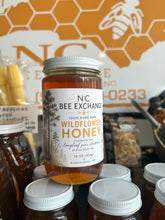Load image into Gallery viewer, Pinebluff Wildflower Honey