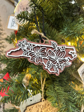 Load image into Gallery viewer, North Carolina State Flower Ornament