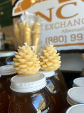 Load image into Gallery viewer, Mini Pinecone Candles - Set of 2