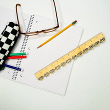 Load image into Gallery viewer, Scallop Ruler