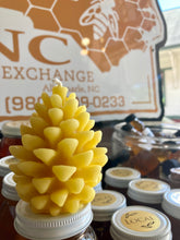 Load image into Gallery viewer, Beeswax Pinecone Candle