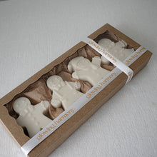 Load image into Gallery viewer, Gingerbread Family Candle Set