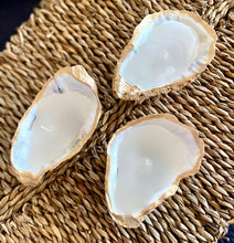 Load image into Gallery viewer, 3-Piece Oyster Shell Candle Gift Set