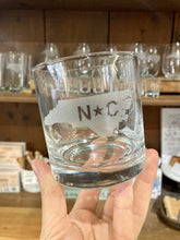 Load image into Gallery viewer, NC Rocks Glass