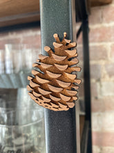 Load image into Gallery viewer, Pinecone Magnet